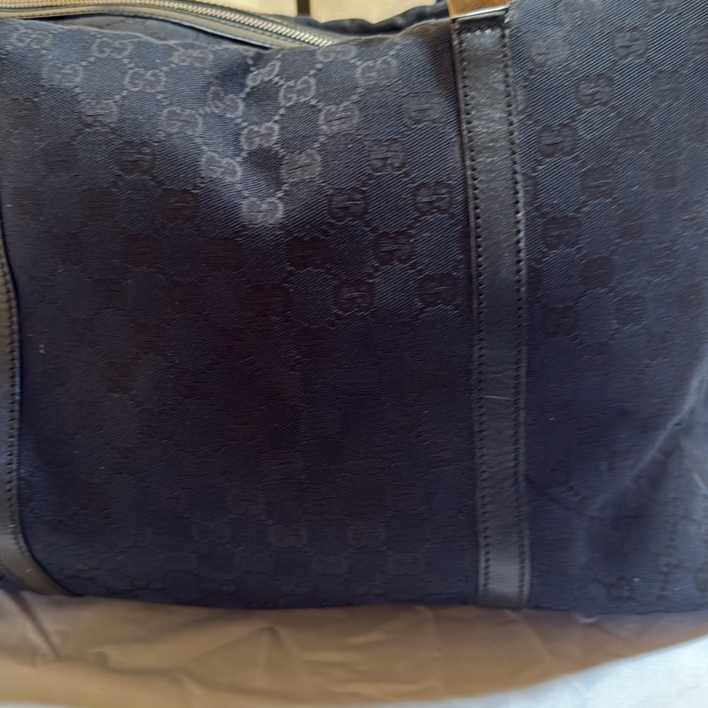 Gucci Authentic Black Weekend Travel Bag with Structured Design - Picture 10 of 16